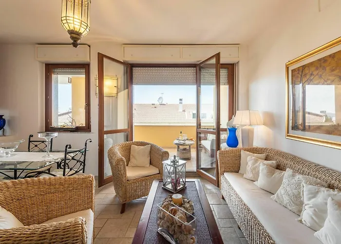 Attico Del Sole 公寓